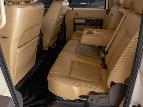 Used 2016 Ford F250 Lariat w/ Lariat Interior Package image 35