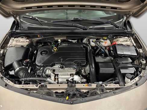 Used 2022 Chevrolet Malibu LT image 11