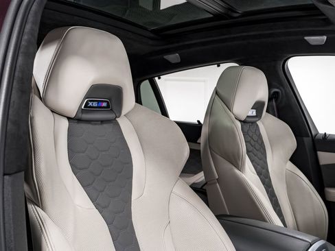 Used 2024 BMW X6 M Competition w/ Executive Package image 33