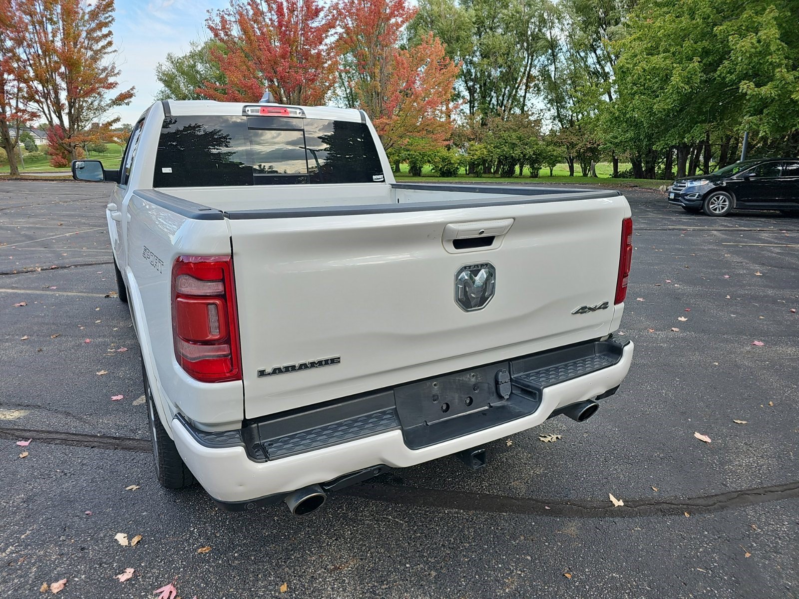 Used 2022 RAM 1500 Laramie w/ Sport Appearance Package AWD/4WD image 3