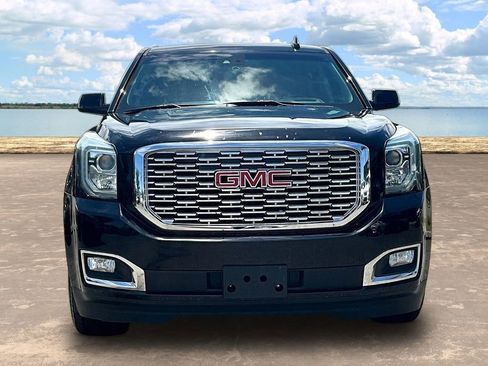 Used 2019 GMC Yukon XL Denali RWD image 2
