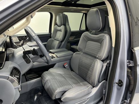 Used 2020 Lincoln Navigator L Black Label w/ Cargo Convenience Package image 13