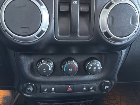 Used 2014 Jeep Wrangler Sahara w/ Dual Top Group image 16