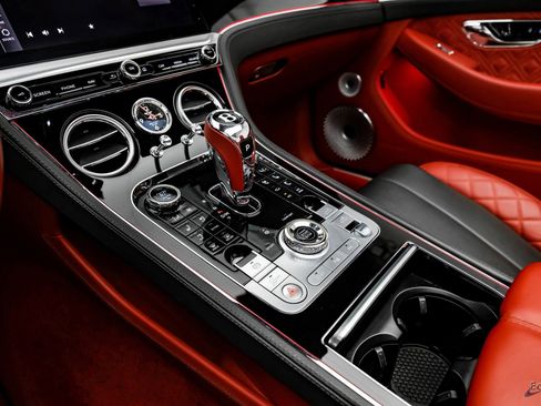 Used 2022 Bentley Continental GT image 64