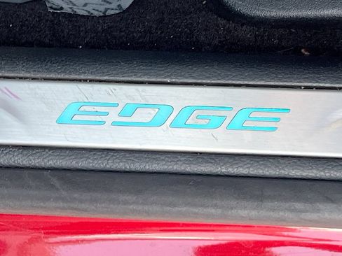 Used 2016 Ford Edge Titanium w/ Technology Package FWD image 34