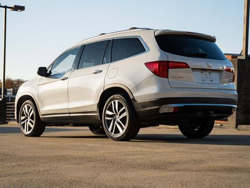 Used 2017 Honda Pilot Touring image 5