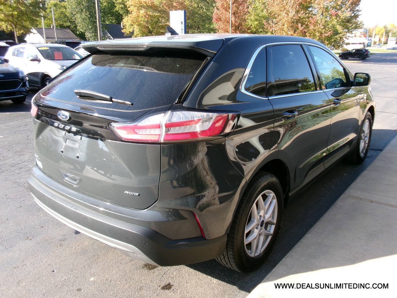 Used 2021 Ford Edge SEL AWD/4WD image 3