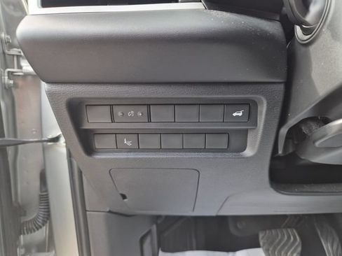 Used 2024 Mitsubishi Outlander SEL AWD/4WD image 18