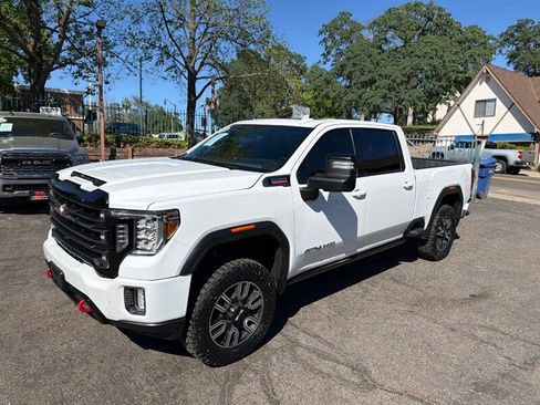 Used 2021 GMC Sierra 2500 AT4 w/ AT4 Premium Plus Package image 13