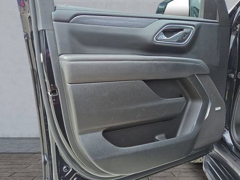 Used 2024 GMC Yukon SLT RWD image 17