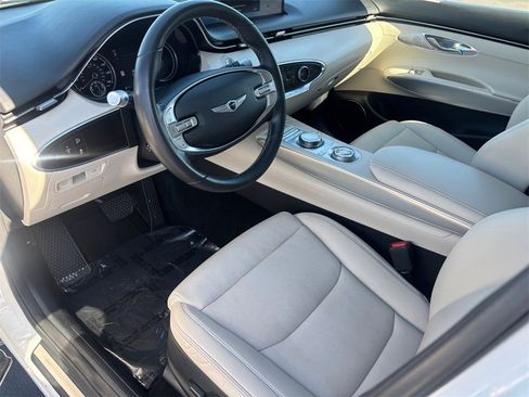 Used 2023 Genesis GV70 2.5T w/ Select Package image 8