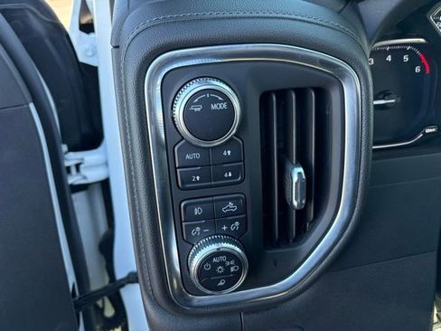 Used 2022 GMC Sierra 1500 SLT w/ SLT Premium Plus Package image 11