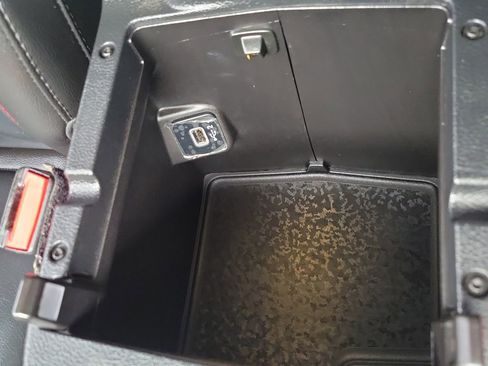 Used 2021 Jeep Wrangler Unlimited Rubicon image 26