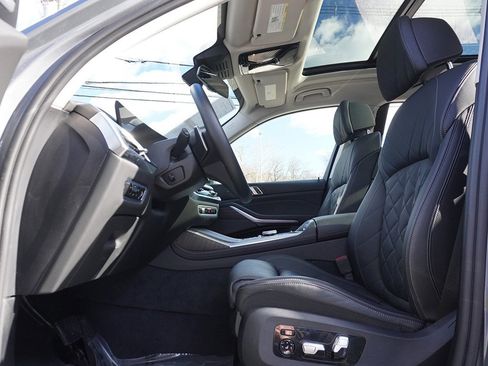 Used 2023 BMW X7 xDrive40i w/ Premium Package image 43