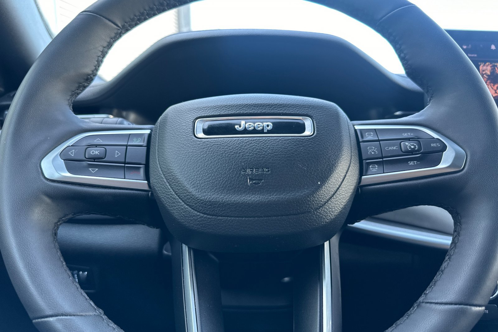 Used 2025 Jeep Compass Limited AWD/4WD image 24