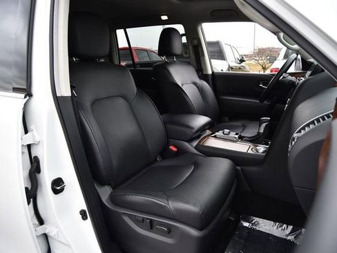 Used 2024 Nissan Armada SL w/ Captain's Chairs Package image 26