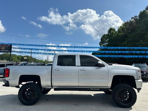 Used 2017 Chevrolet Silverado 1500 LT w/ All Star Edition AWD/4WD image 8