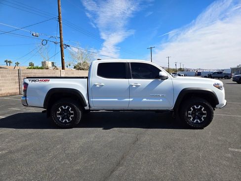 Used 2023 Toyota Tacoma TRD Off-Road image 7
