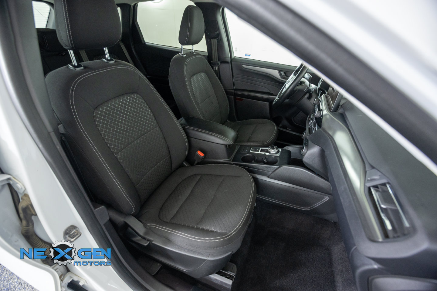 Used 2023 Ford Escape Active AWD/4WD image 45
