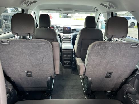 Used 2023 Ford Explorer XLT RWD image 30