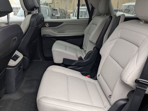 Certified 2025 Lincoln Navigator Reserve image 17