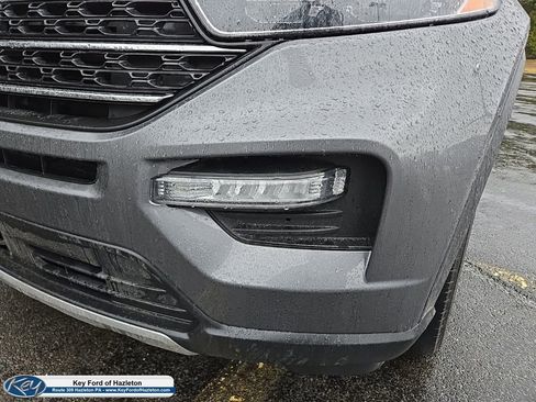 Used 2023 Ford Explorer XLT w/ Equipment Group 202A image 9