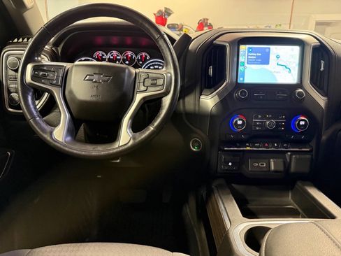 Used 2021 Chevrolet Silverado 1500 LT Trail Boss image 17