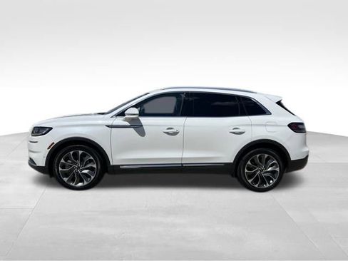 Used 2023 Lincoln Nautilus Reserve w/ Equipment Group 201A image 5