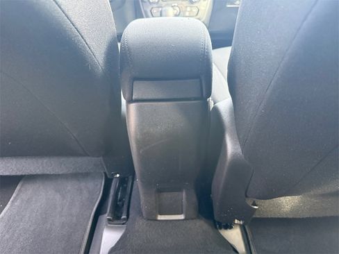 Certified 2018 Jeep Renegade Sport w/ Power & Air Group image 27