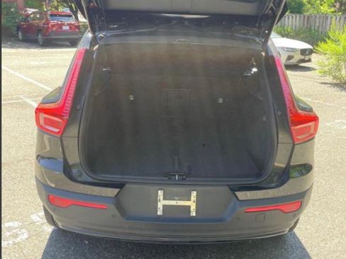 Used 2023 Volvo XC40 Recharge Plus AWD/4WD image 11