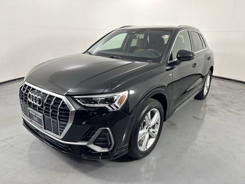 Used 2022 Audi Q3 2.0T Premium Plus w/ Premium Plus Package AWD/4WD image 23