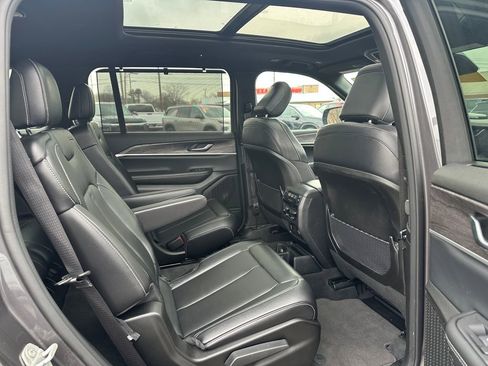 Used 2024 Jeep Grand Cherokee L Limited w/ Luxury Tech Group II image 22