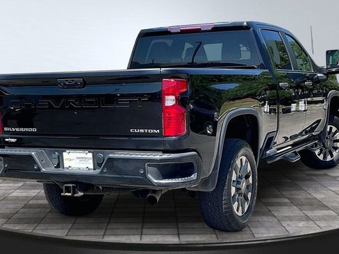 Used 2024 Chevrolet Silverado 2500 Custom w/ Custom Value Package AWD/4WD image 2