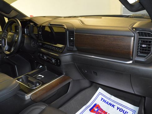 Used 2024 Chevrolet Silverado 2500 High Country w/ Midnight Edition image 10