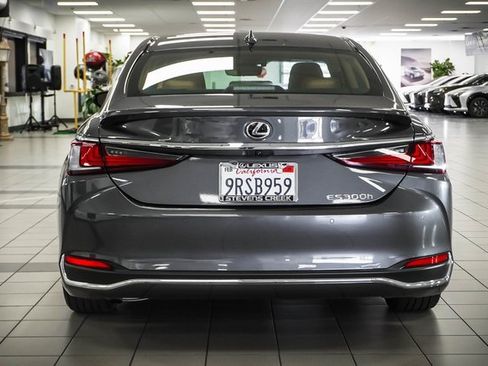 Used 2025 Lexus ES 300h w/ Premium Package image 7