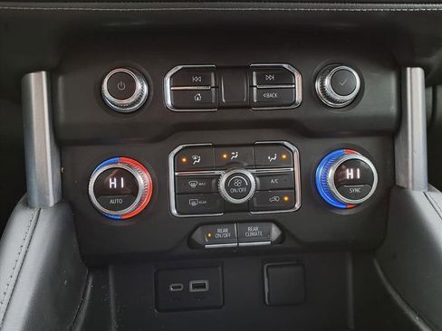 Certified 2023 GMC Yukon XL SLE image 10