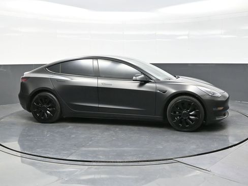 Used 2021 Tesla Model 3 Standard Range Plus image 8