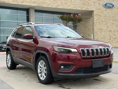 Used 2019 Jeep Cherokee Latitude w/ Popular Appearance Group FWD image 21