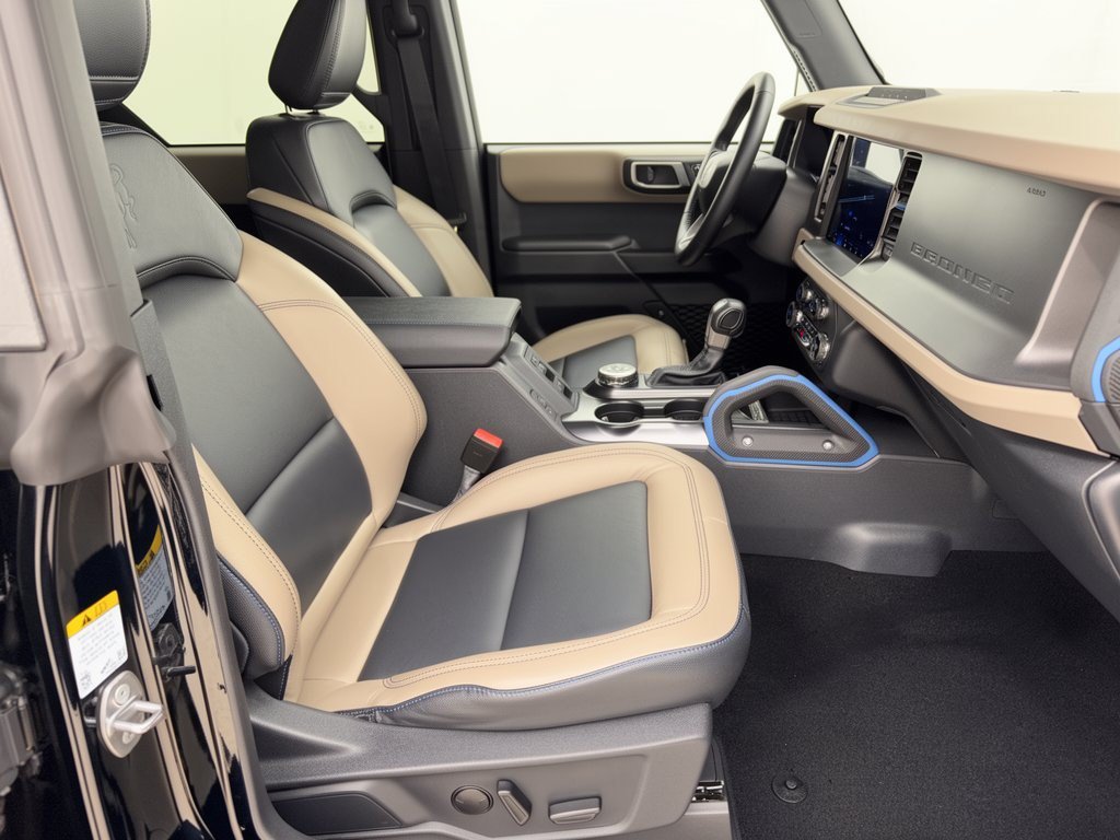 Used 2024 Ford Bronco Wildtrak AWD/4WD image 30