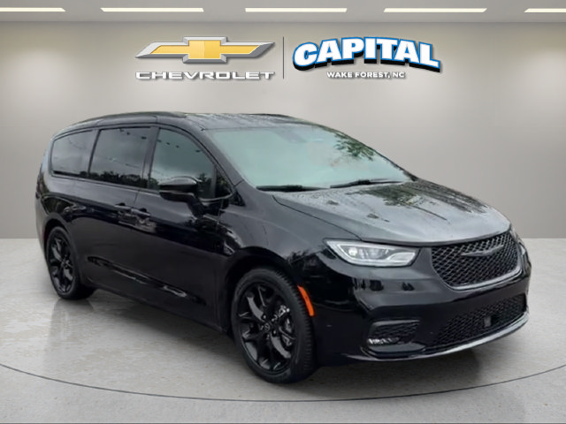 Used 2026 Chrysler Pacifica Limited w/ S Appearance Package FWD image 7