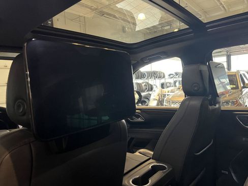 Used 2023 Chevrolet Tahoe High Country AWD/4WD image 21