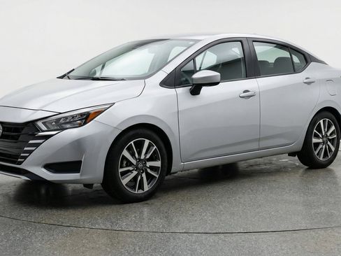 Used 2025 Nissan Versa SV FWD image 3