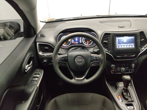 Used 2020 Jeep Cherokee Latitude FWD image 22
