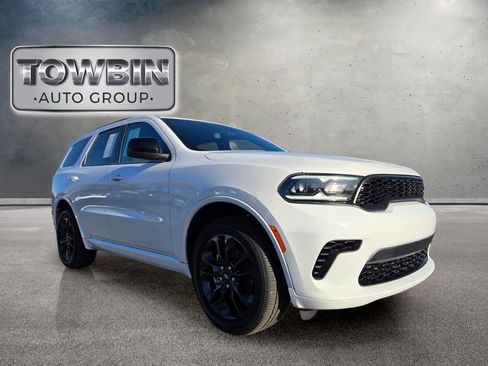 Used 2023 Dodge Durango GT w/ Blacktop Package AWD/4WD image 2