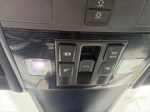 Used 2020 Volkswagen Tiguan SEL Premium R-Line AWD/4WD image 28