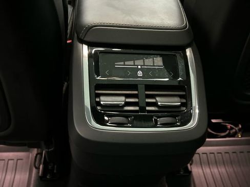 Certified 2023 Volvo XC60 B5 Ultimate image 26