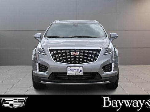 Used 2024 Cadillac XT5 Premium Luxury FWD image 2