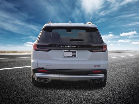 New 2026 GMC Acadia Denali w/ Super Cruise Package FWD image 18