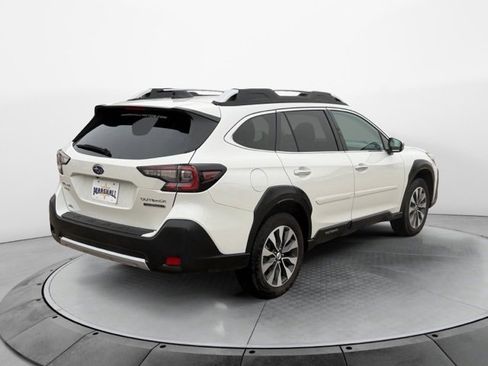 Used 2025 Subaru Outback Touring XT image 3