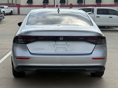 Used 2025 Honda Accord LX image 5
